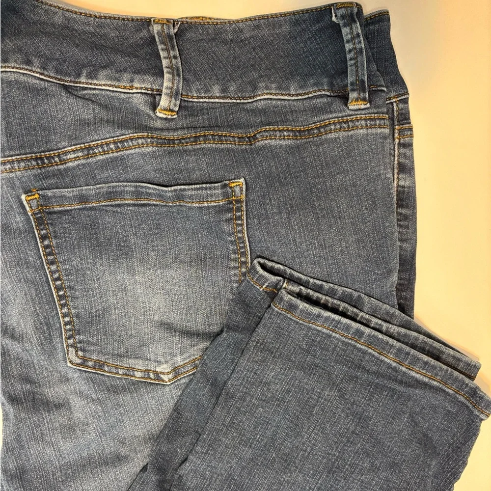Torrid Super Denim Jegging Crop Button Fly Blue Jeans Women’s Size 24 - Picture 3 of 7
